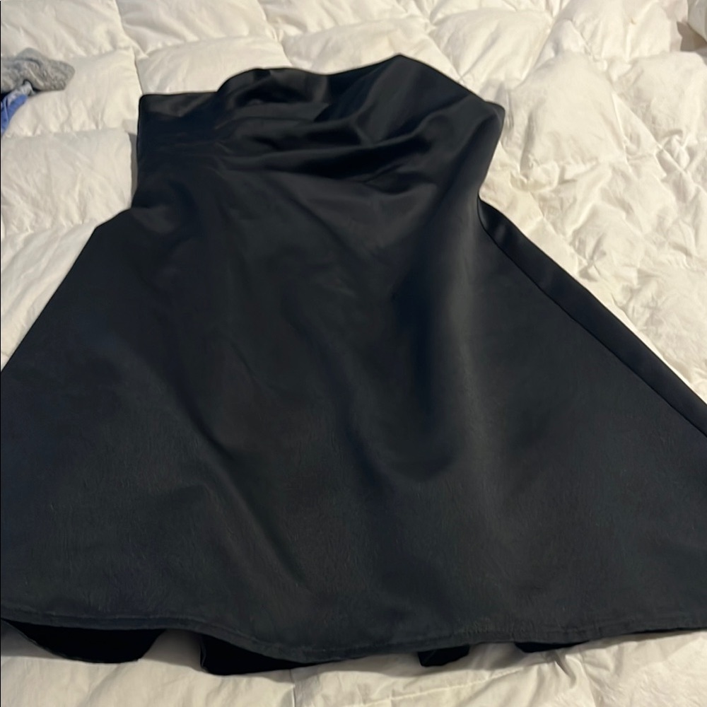 Elegant Black Strapless Dress